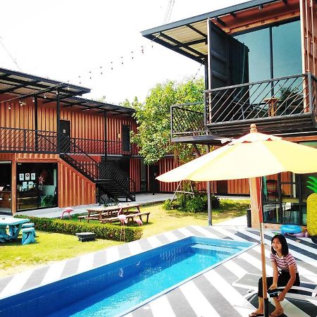 Jn9 Poshtel Hotel Pattaya Exterior photo